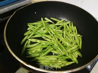 四季豆炒包菜步骤4