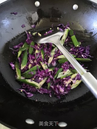 醋溜秋葵紫甘蓝步骤5