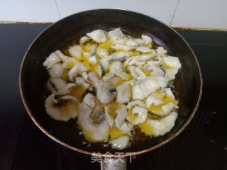 玉米青豆炒鱼片步骤10