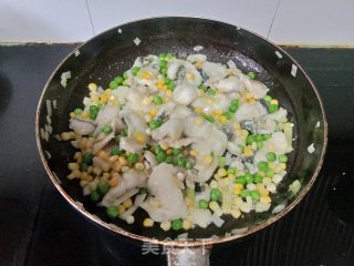 玉米青豆炒鱼片步骤16