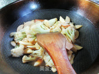 香干茭白炒花菜步骤10