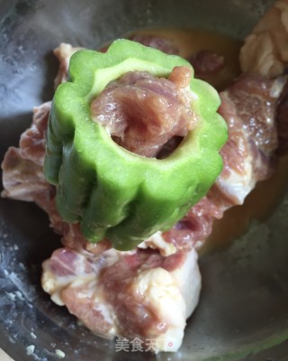 苦瓜酿排骨步骤5
