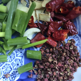 家常水煮牛肉步骤2