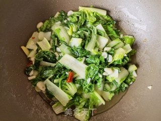 橄榄油炒小白菜步骤8