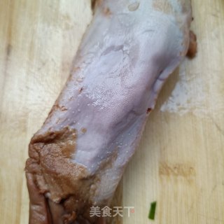 腊猪舌炒莴笋步骤1