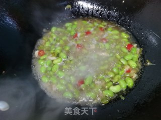 毛豆炒熏肠步骤7