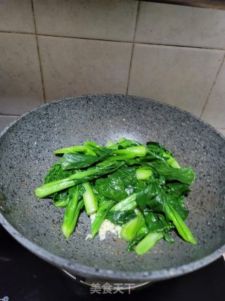 蒜蓉炒菜心步骤7