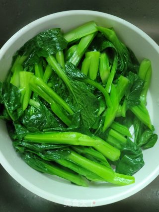 蒜蓉炒菜心步骤5