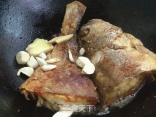 熬黄花鱼步骤2