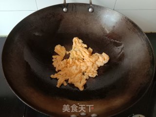 韭菜炒红薯粉步骤2