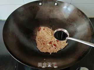 韭菜炒红薯粉步骤5