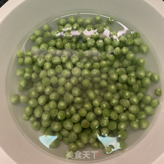 豌豆炒肉末步骤1