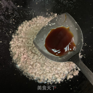 豌豆炒肉末步骤5