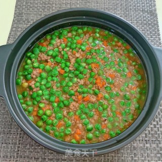 豌豆炒肉末步骤9