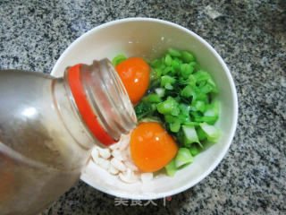 海鲜菇菜芯炒鸭蛋步骤6