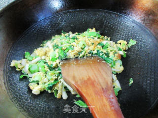 海鲜菇菜芯炒鸭蛋步骤10