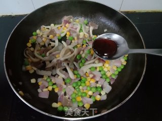 平菇炒玉米青豆步骤5
