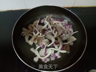 平菇炒玉米青豆步骤3