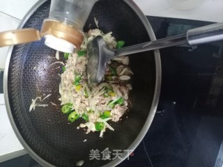 嫩姜炒鸡步骤7