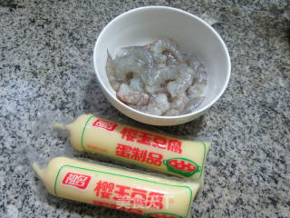虾仁樱玉豆腐步骤1