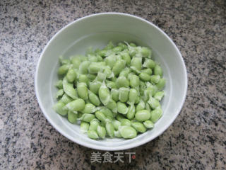 榨菜丝皱皮椒炒毛豆步骤2