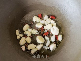 螺丝椒洋葱炒虾尾步骤4