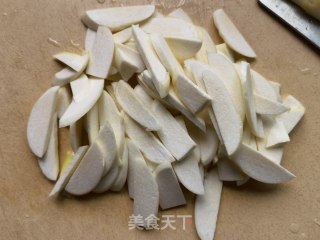 橄榄油炒茭白步骤2