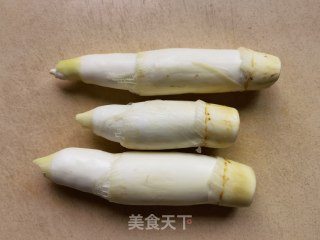 橄榄油炒茭白步骤1
