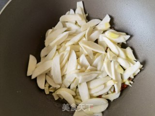 橄榄油炒茭白步骤5