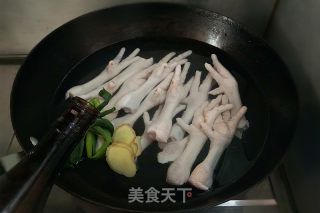 辣鸡爪煮年糕步骤3