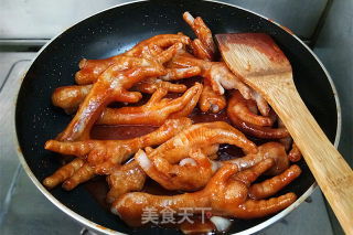 辣鸡爪煮年糕步骤6