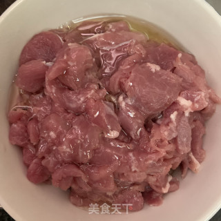 蒲瓜炒里脊肉步骤2