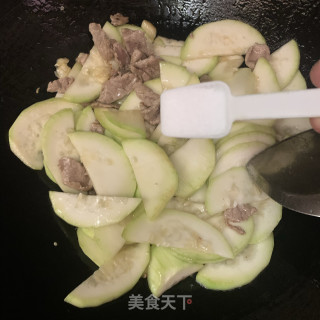 蒲瓜炒里脊肉步骤9