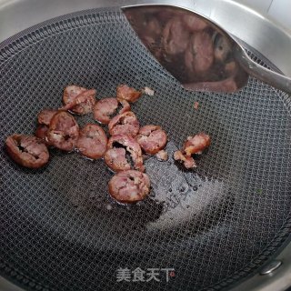 烤肠炒扁豆步骤3