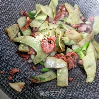 烤肠炒扁豆步骤10
