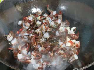 土豆烧虾球步骤5