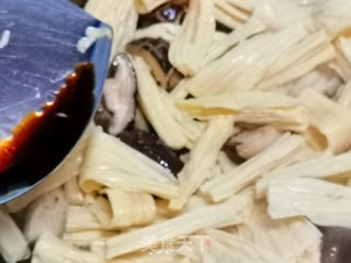 豆棍烧香菇步骤5