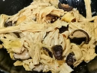 豆棍烧香菇步骤7