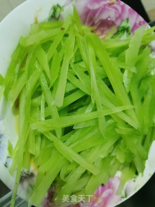 青椒炒窝笋步骤2