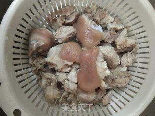 红萝卜焖猪蹄步骤3