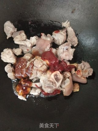 红萝卜焖猪蹄步骤5