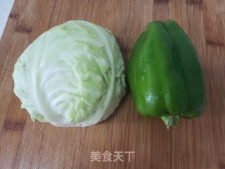 包菜柿椒炒粉条步骤1