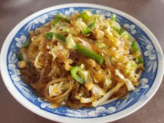 包菜柿椒炒粉条步骤7