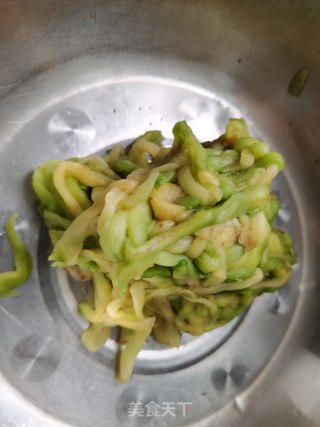 清炒白茄步骤4