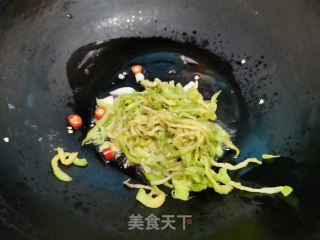 清炒白茄步骤6