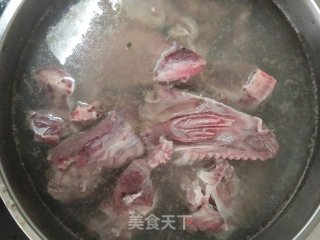 花椒八角桂皮焖猪头骨！步骤1