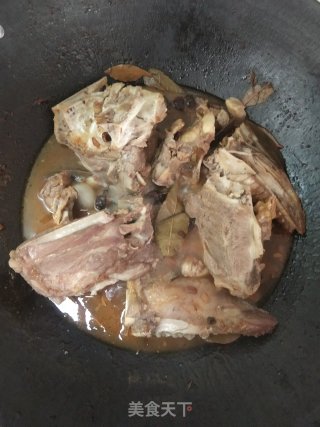 花椒八角桂皮焖猪头骨！步骤6