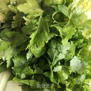 香芹炒卤牛肉步骤5