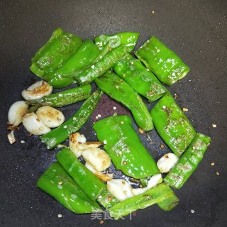 皮蛋炒青椒 步骤5