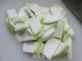 蘑菇虾仁炒蒲瓜步骤5